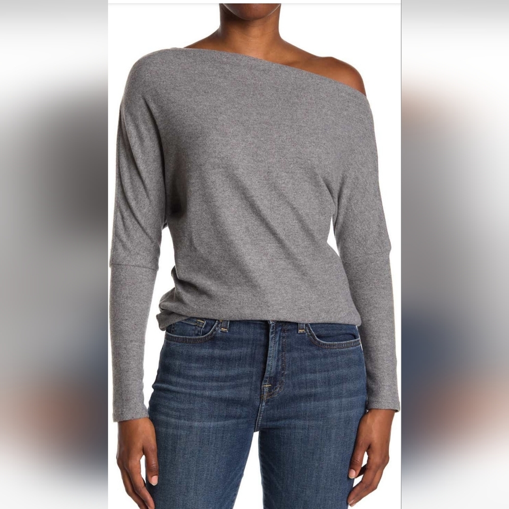 COPY - ASTR the label off the shoulders